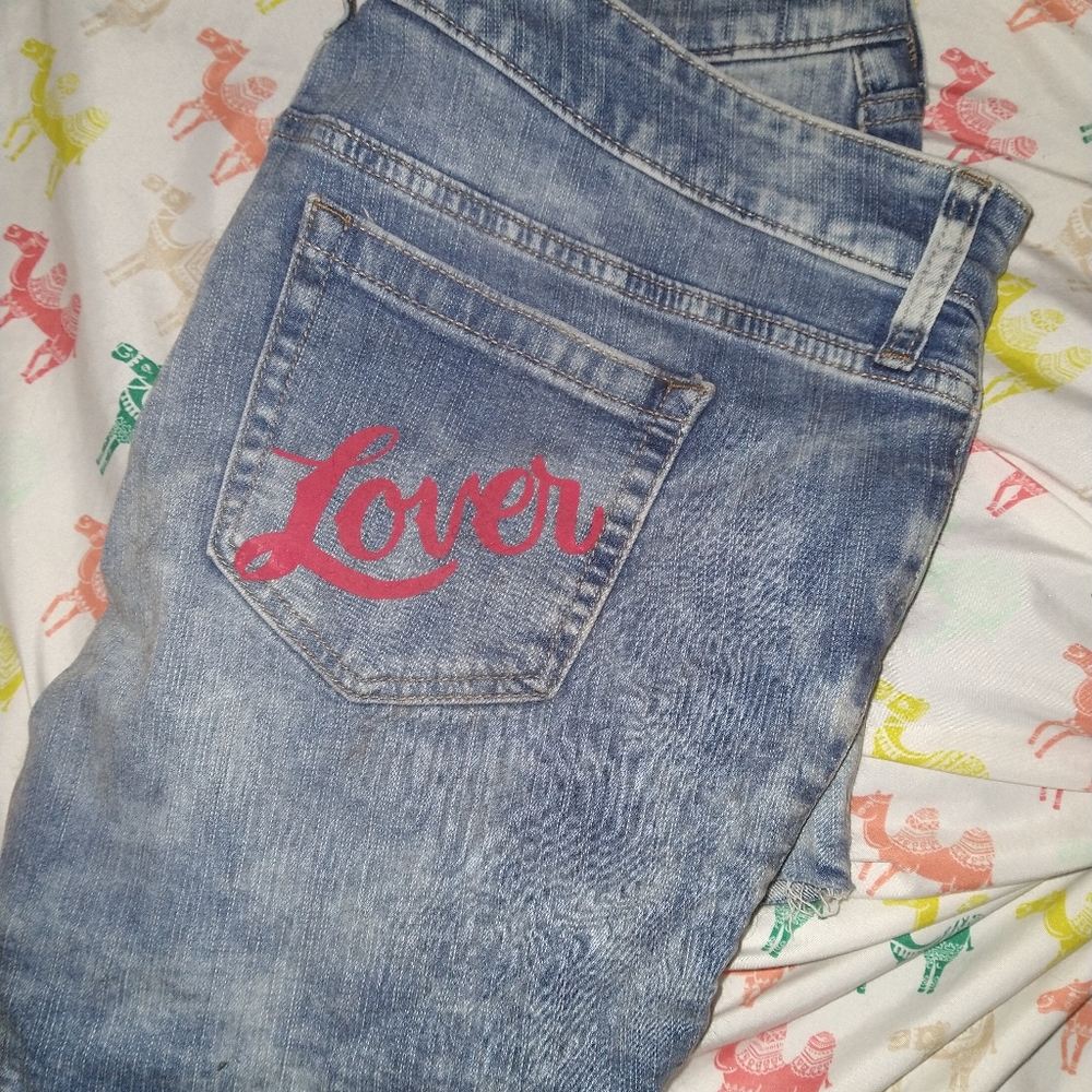 TORRID VINTAGE STRETCH DARK WASH WITH LOVER POCKET - Picture 2 of 4